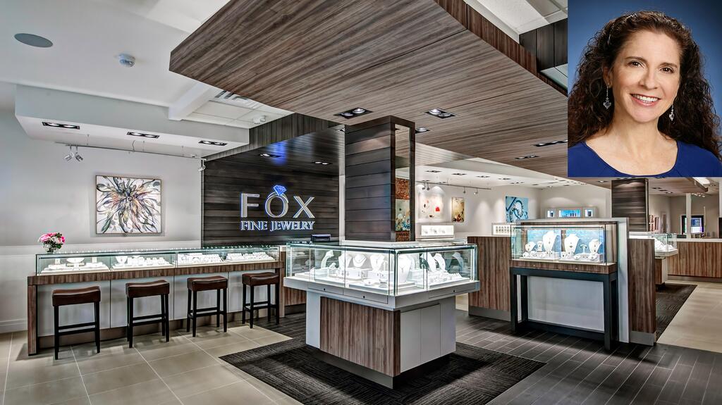 Smoke from the 2017 Thomas Fire lingered around Fox Fine Jewelry in Ventura, California for a week. Pictured in the insert is owner Debbie Fox. 20211019_Fox Fine Jewelry Store.jpg